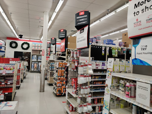 Craft Store «Michaels», reviews and photos, 315 W Main St, Avon, CT 06001, USA
