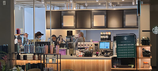 Supermarket «Giant Eagle Supermarket», reviews and photos, 9901 Mountain View Dr, West Mifflin, PA 15122, USA