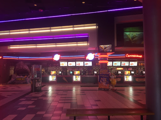 Movie Theater «Regal Cinemas Henrietta 18», reviews and photos, 525 Marketplace Dr, Rochester, NY 14623, USA