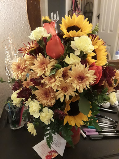Florist «Send Your Love Flowers & Balloons», reviews and photos, 1417 SW Military Dr, San Antonio, TX 78221, USA