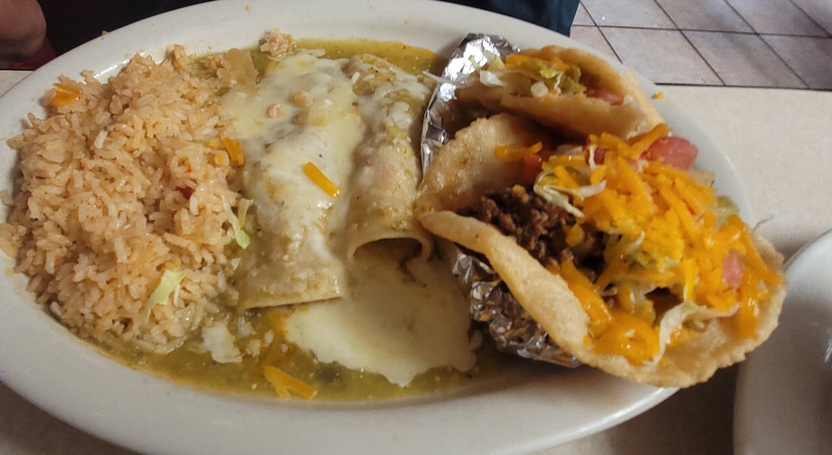 Bee's Mexican Restaurant & Bakery