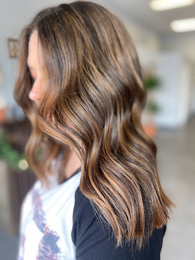 Hair Salon «The Urban Revival Boutique, Style Bar & Salon», reviews and photos, 2903 N Patterson St, Valdosta, GA 31602, USA