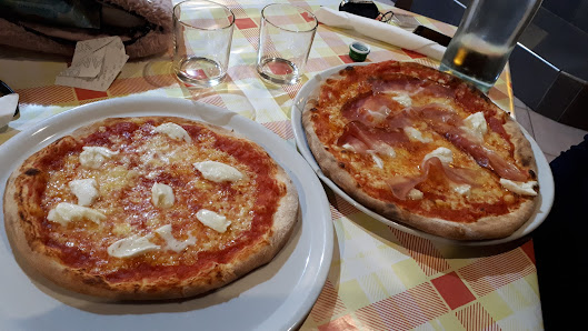 Pizzeria Easy Rider Via Nazionale, 99, 88842 Cutro KR, Italia