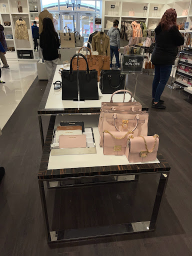 Fashion Accessories Store «Michael Kors», reviews and photos, 80 Premium Outlets Blvd Suite 323, Merrimack, NH 03054, USA