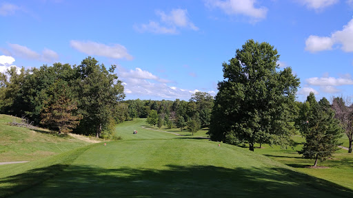 Public Golf Course «St Denis Golf Club & Party Center», reviews and photos, 10660 Chardon Rd, Chardon, OH 44024, USA