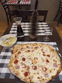 Pizza du Pizzeria LA LANTERNA à Lons-le-Saunier - n°16