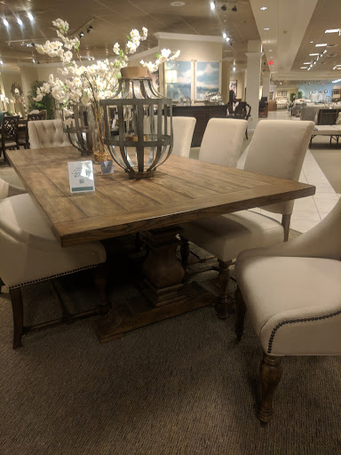 Furniture Store «Havertys Furniture», reviews and photos, 5169 Virginia Beach Blvd, Virginia Beach, VA 23462, USA