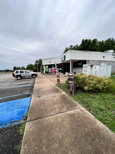 Convenience Store «Get & Zip Convenience Store», reviews and photos, 14878 George Washington Memorial Hwy, Saluda, VA 23149, USA