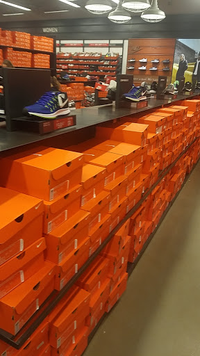 Clothing Store «Nike Factory Store», reviews and photos, 915 Ridgewalk Pkwy #200, Woodstock, GA 30188, USA