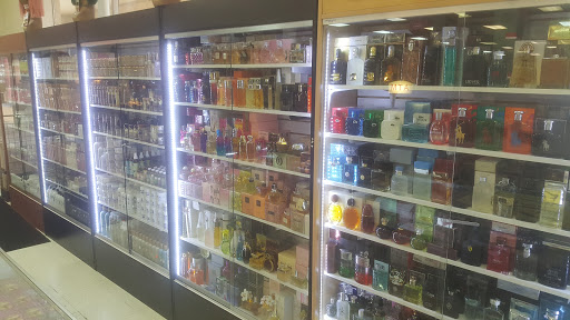 Beauty Supply Store «Hollywood Beauty Supply 3», reviews and photos, 1040 Camp Jackson Rd, Cahokia, IL 62206, USA