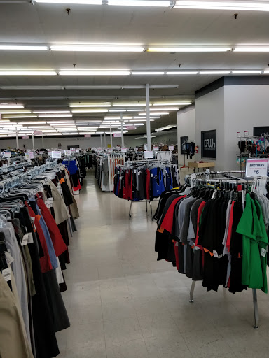 Discount Store «Discount Fashion Warehouse Kettering», reviews and photos, 2836 Wilmington Pike, Kettering, OH 45419, USA