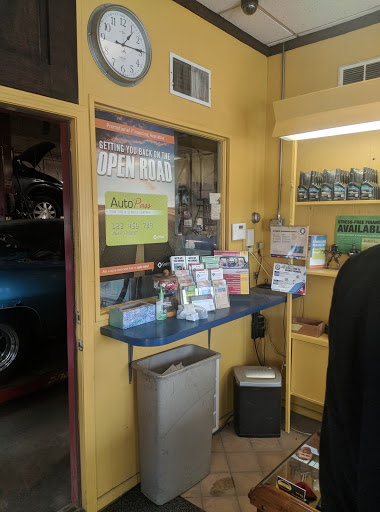 Auto Repair Shop «Kettering-Oakwood Automotive», reviews and photos, 1018 Shroyer Rd, Dayton, OH 45419, USA