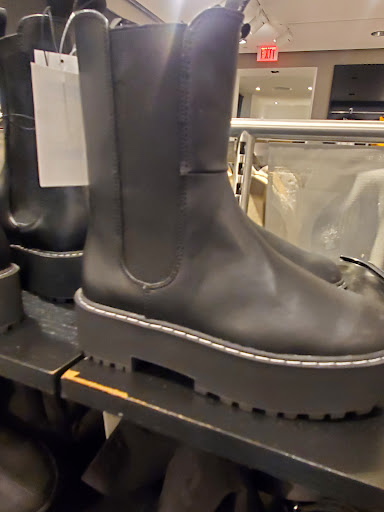 Clothing Store «H&M», reviews and photos, 11800 W Broad St # 1012, Richmond, VA 23233, USA