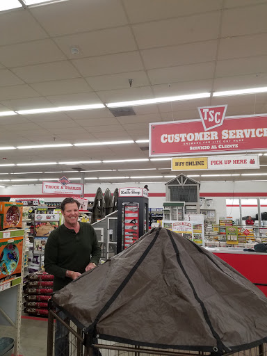 Home Improvement Store «Tractor Supply Co.», reviews and photos, 397 W Los Angeles Ave, Moorpark, CA 93021, USA