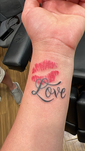 Explore tattoo arrows ideas, creative tattoo ideas in Orlando, available at Alejandro Tattoo & Body Piercing - Orlando