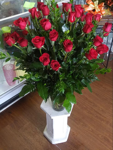 Florist «Send Your Love Flowers & Balloons», reviews and photos, 1417 SW Military Dr, San Antonio, TX 78221, USA