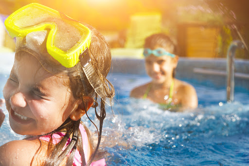 Overland Park Pool Cleaning