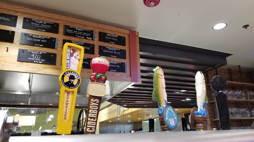 Shopping Mall «Pinebrook Shopping Center», reviews and photos, 3964 Airport Blvd, Mobile, AL 36608, USA