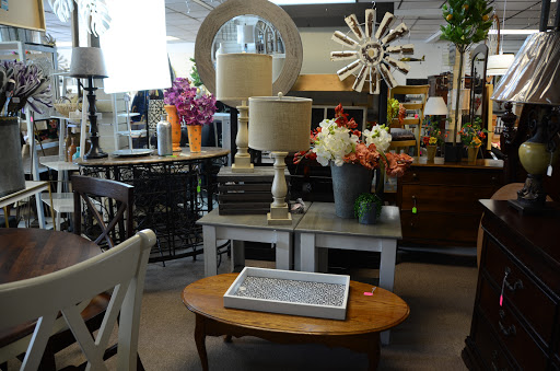 Consignment Shop «The Junkery», reviews and photos, 1221 Broadway Ave, Bowling Green, KY 42104, USA