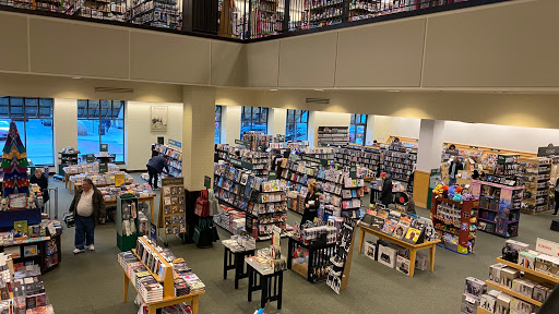 Book Store «Barnes & Noble», reviews and photos, 5755 N Bayshore Dr, Glendale, WI 53217, USA