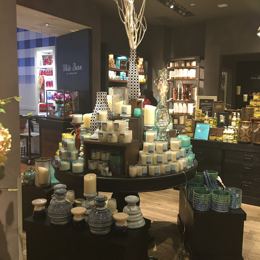 Shopping Mall «Bay Plaza Shopping Center», reviews and photos, 2100 Bartow Ave, Bronx, NY 10475, USA