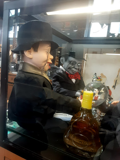 Pawn Shop «P&A Pawn And Gun», reviews and photos, 150 1st Ave E, Hendersonville, NC 28792, USA