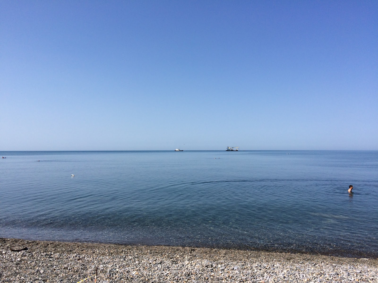 Foto von Golovinka beach II mit viele lange buchten