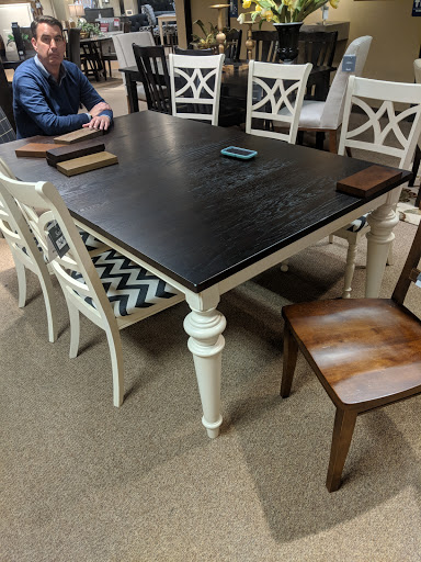 Furniture Store «Bassett Home Furnishings», reviews and photos, 2233 Bel-Red Rd, Redmond, WA 98052, USA