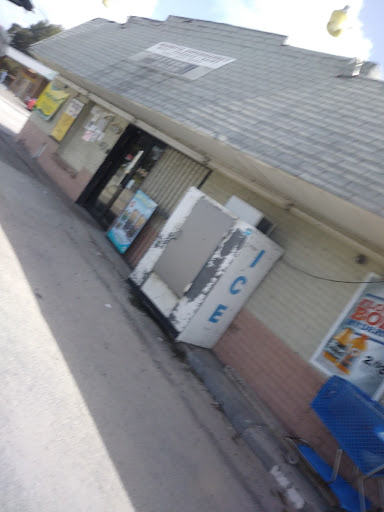 Supermarket «Wahneta Supermarket», reviews and photos, 3301 S Rifle Range Rd, Winter Haven, FL 33880, USA