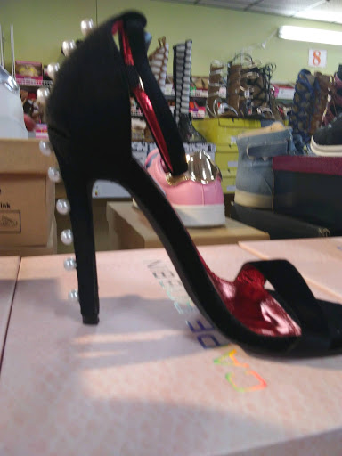 Shoe Store «SHOE! TIME 87», reviews and photos, 8533 S Cottage Grove Ave, Chicago, IL 60619, USA