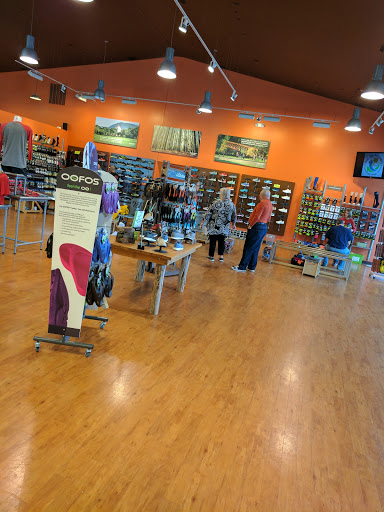 Shoe Store «Fleet Feet Sports», reviews and photos, 4347 Franklin Rd SW, Roanoke, VA 24018, USA