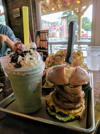 Hamburger Restaurant «NN BURGER - Tappahannock», reviews and photos, 303 Queen St #911, Tappahannock, VA 22560, USA