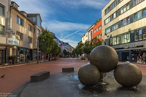 Kugelbrunnen image