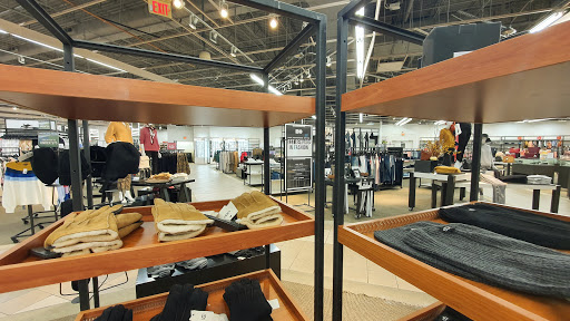 Department Store «Saks OFF 5TH», reviews and photos, 11201 NW 12th St, Miami, FL 33172, USA