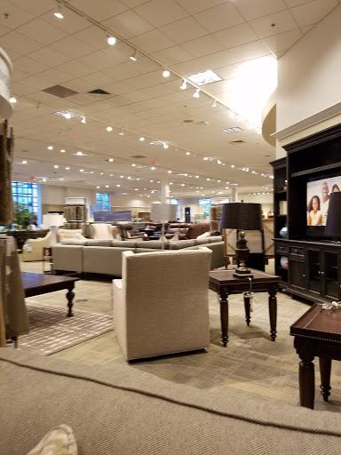 Furniture Store «Havertys Furniture», reviews and photos, 935 Polaris Pkwy, Columbus, OH 43240, USA