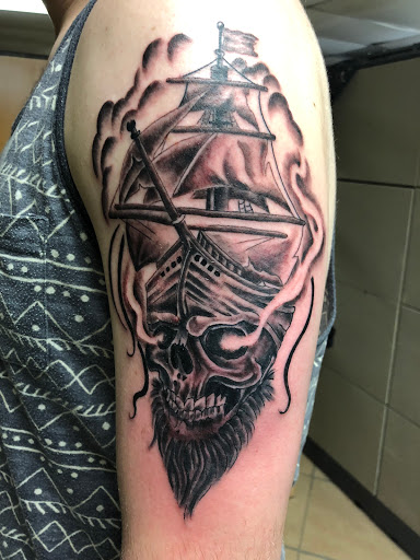 Tattoo Shop «Cross Roads Tattoo and Piercing», reviews and photos, 2070 Texas Ave, Bridge City, TX 77611, USA