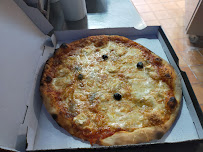 Plats et boissons du Pizzas à emporter Pizzeria Launa à Le Vigan - n°7