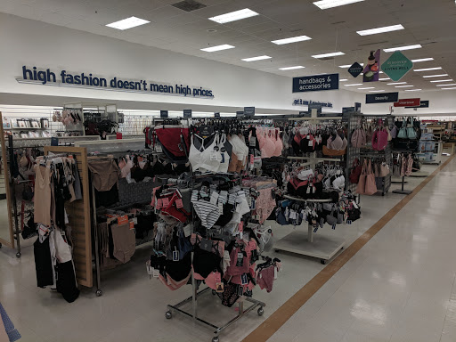 Department Store «Marshalls», reviews and photos, 533 S Broad St, Meriden, CT 06450, USA