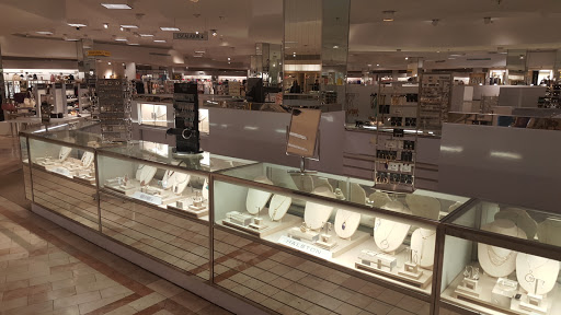 Department Store «Lord & Taylor», reviews and photos, 27650 Novi Road, Novi, MI 48377, USA