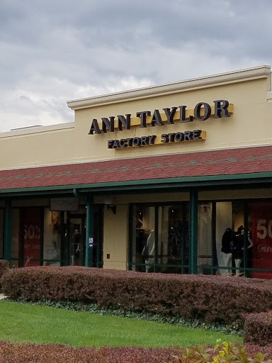 Shopping Mall «Hagerstown Premium Outlets», reviews and photos, 495 Premium Outlets Blvd, Hagerstown, MD 21740, USA