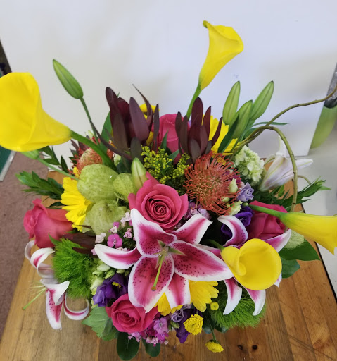 Florist «Bundle Of Roses», reviews and photos, 763 Elden St, Herndon, VA 20170, USA