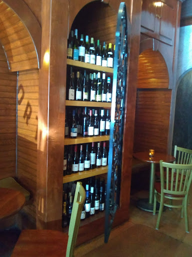 Wine Bar «The Fortunate Glass Wine Bar», reviews and photos, 29 S Front St, Wilmington, NC 28401, USA