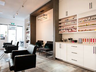 SALON SEVENTEEN