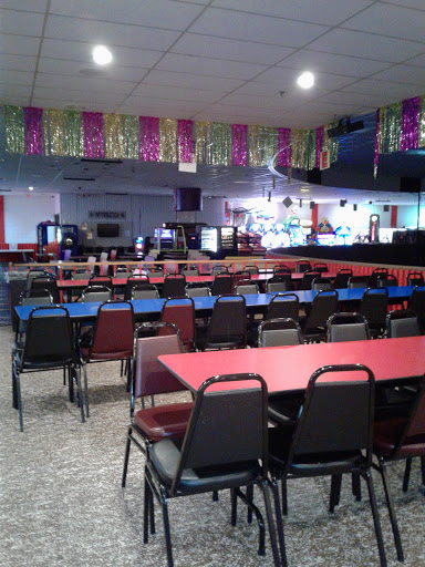 Roller Skating Rink «Bonaventure Always Family Friendly Skating Center And Birthday Parties», reviews and photos, 24505 Halsted Rd, Farmington Hills, MI 48335, USA