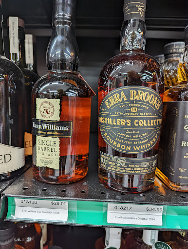 Liquor Store «Pearl Street Beverage», reviews and photos, 240 Pearl St, Burlington, VT 05401, USA