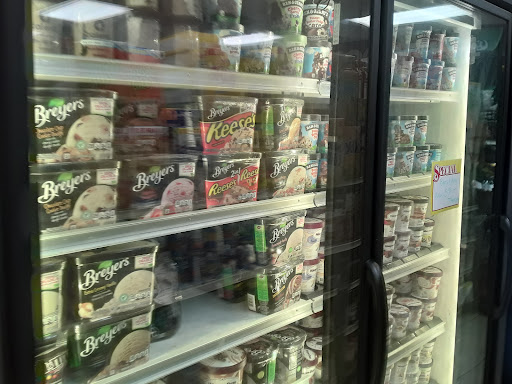 Convenience Store «Convenient Food Mart», reviews and photos, 255 Hylan Blvd, Staten Island, NY 10305, USA