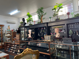 Sue Todd Antiques & Collectables