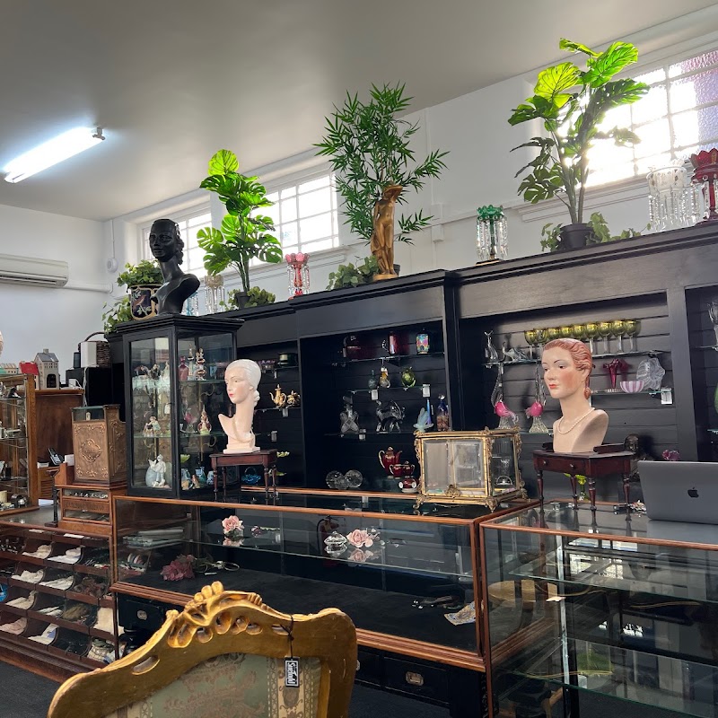 Sue Todd Antiques & Collectables