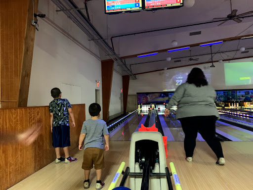 Bowling Alley «Hill Country Lanes», reviews and photos, 23129 S Interstate Hwy 35, New Braunfels, TX 78132, USA