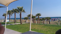 Parekklisia beach'in fotoğrafı ve yerleşim